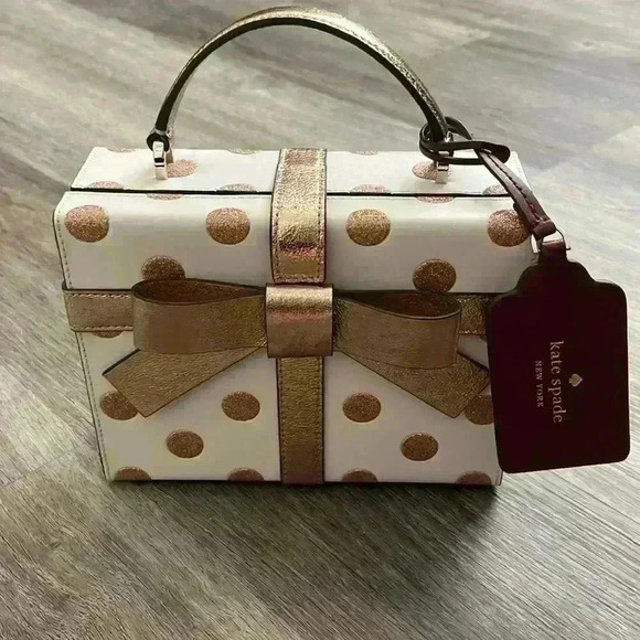 kate spade Wrapping Party Dot Gift Box Crossbody Bag - Picture 3 of 16